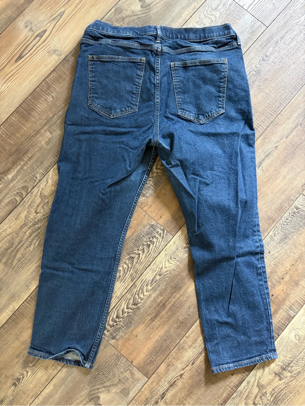 GAP Vintage Slim Mid-Rise Jeans in Dark Blue - Picture 4 of 4